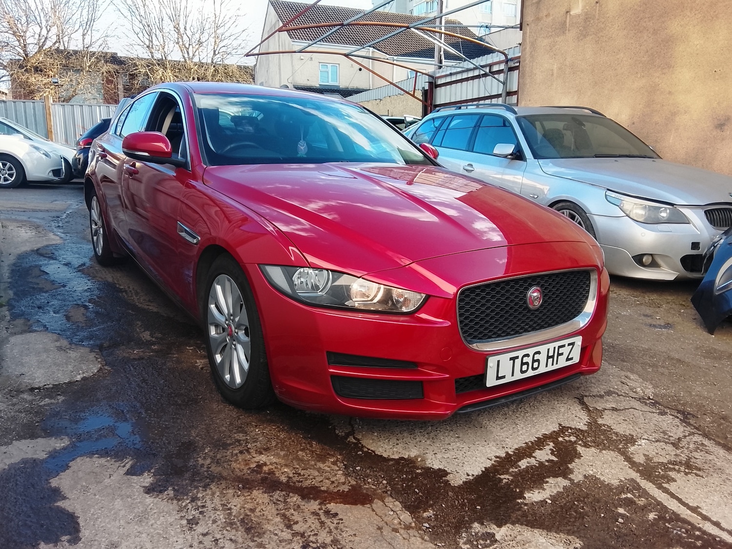 Used Jaguar XE 2016 for sale - 78084663: Photo 2