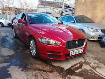 Used Jaguar XE 2016 for sale - 78084663: Photo