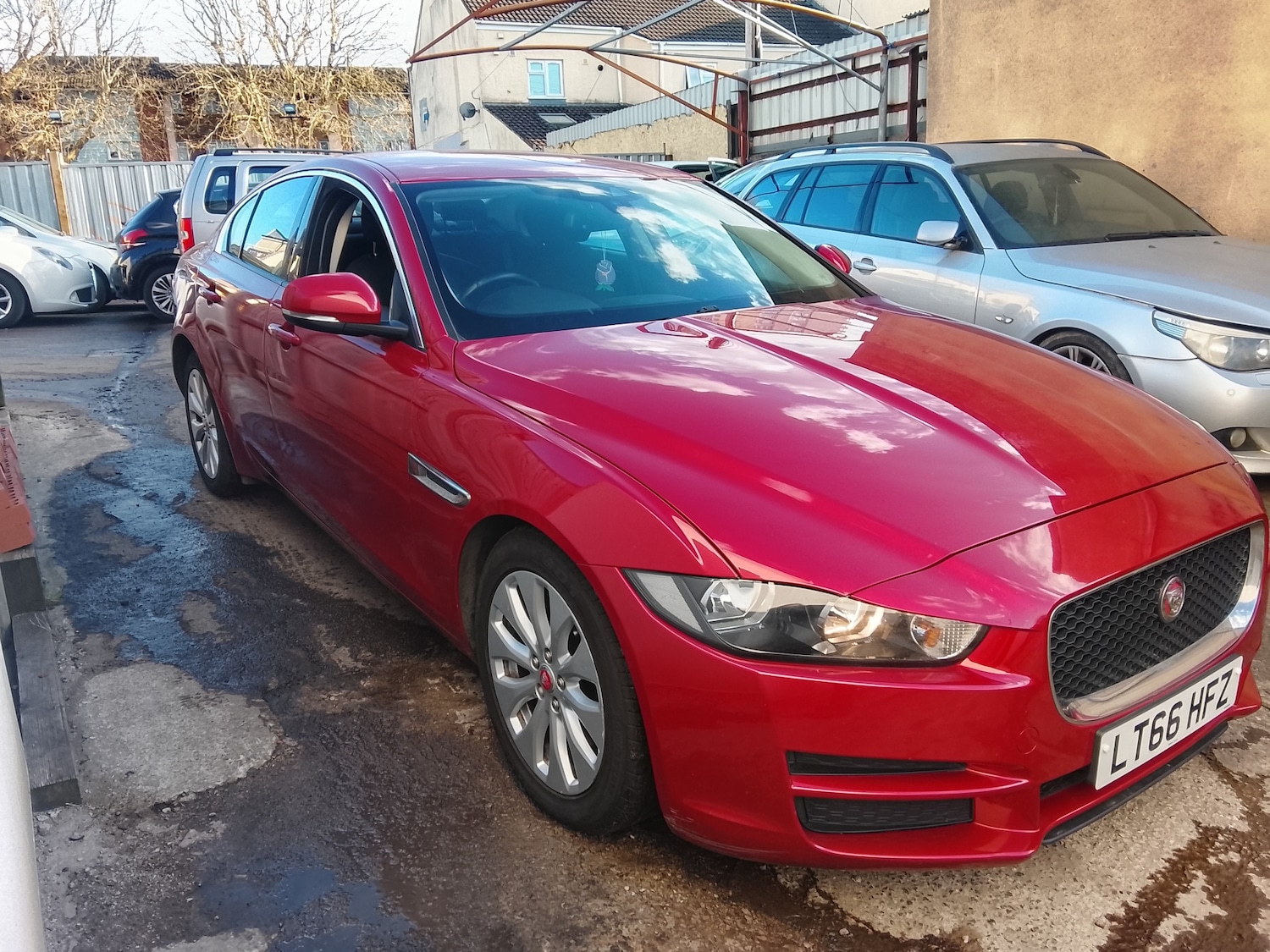 Used Jaguar XE 2016 for sale - 78084663: Photo 8