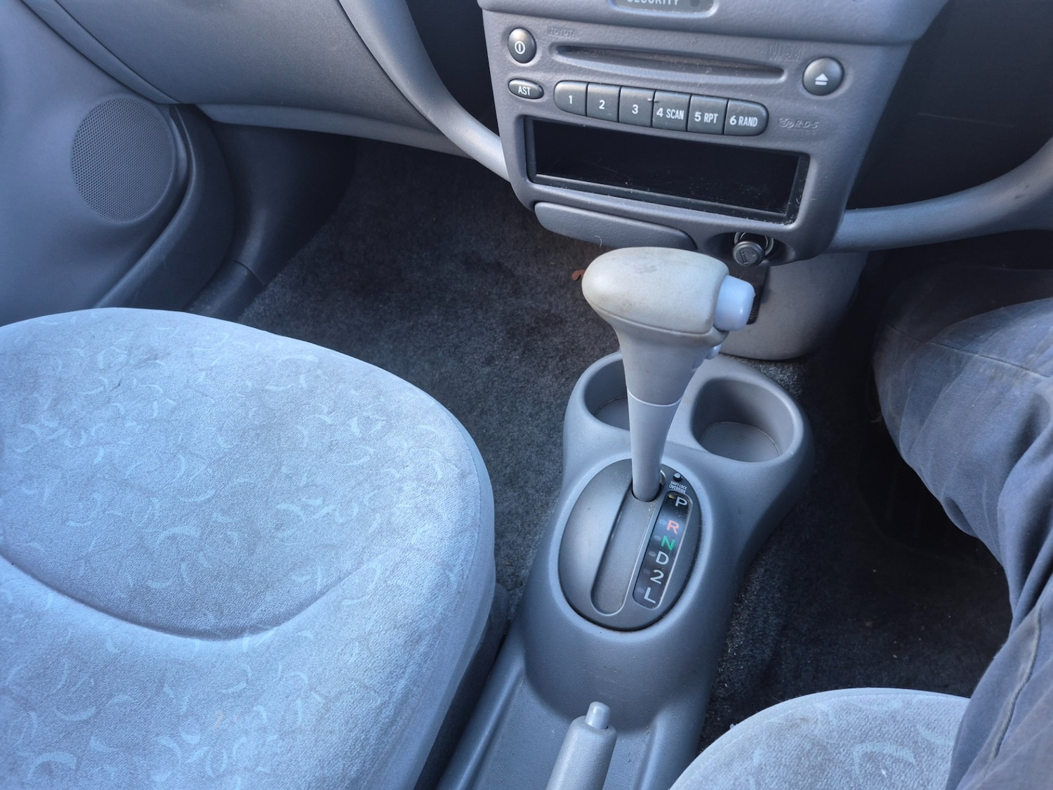 Used Toyota Yaris 2000 for sale - 76625001: Photo 18