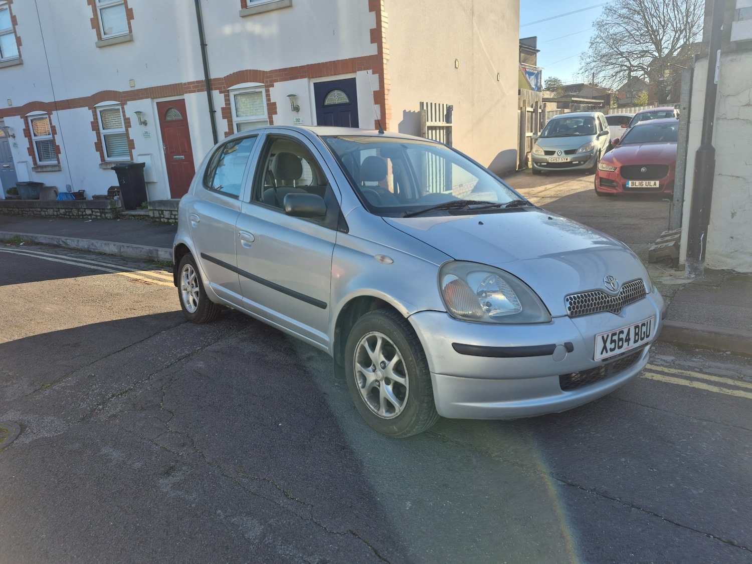 Used Toyota Yaris 2000 for sale - 76625001: Photo 2