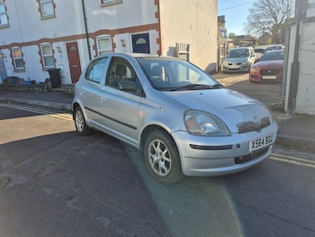 Used Toyota Yaris 2000 for sale - 76625001: Photo