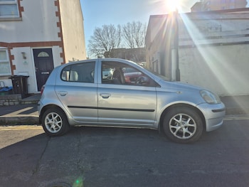 Used Toyota Yaris 2000 for sale - 76625001: Photo