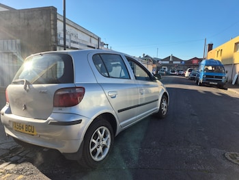 Used Toyota Yaris 2000 for sale - 76625001: Photo