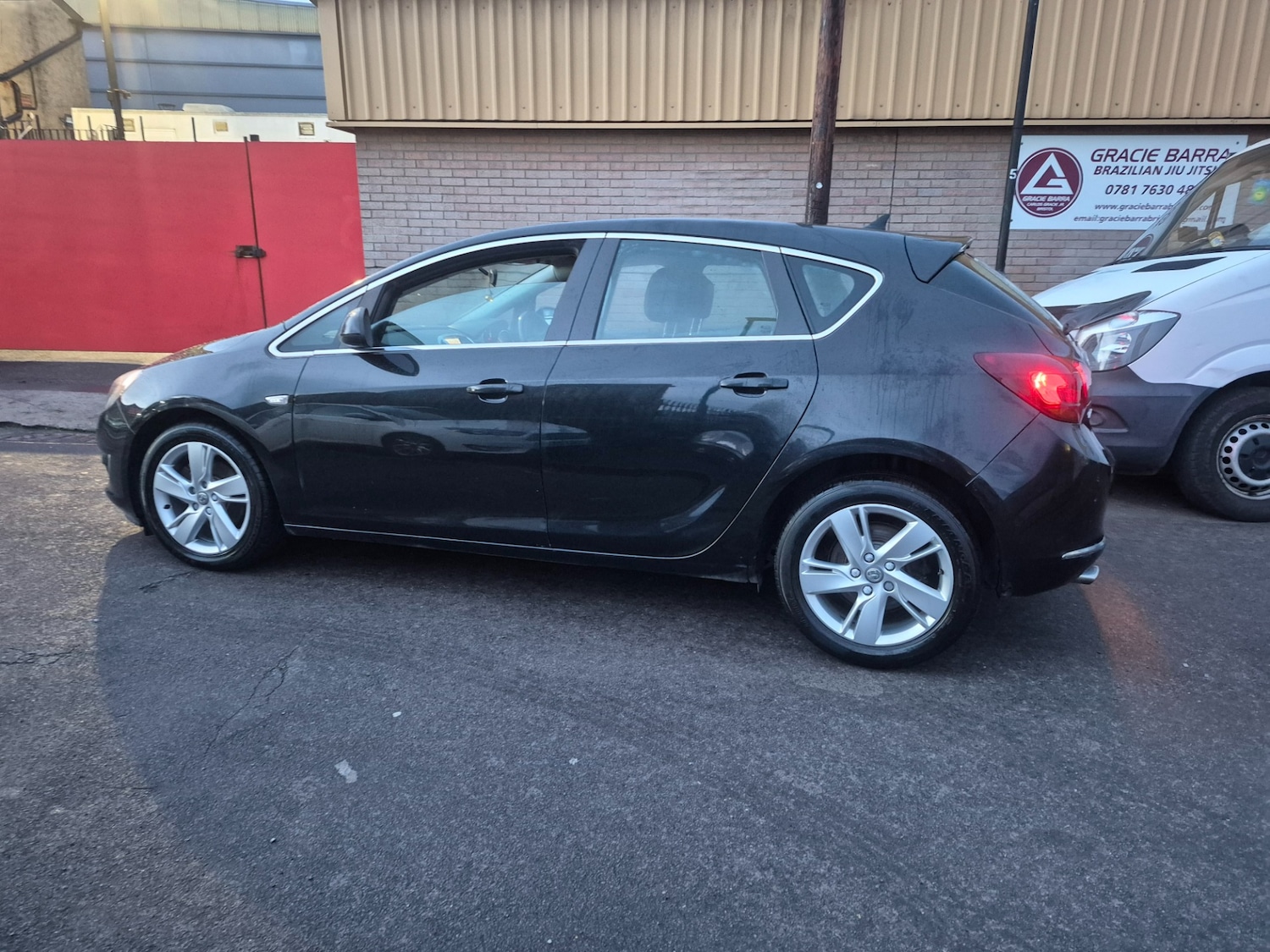 Used Vauxhall Astra 2013 for sale - 77342757: Photo 6