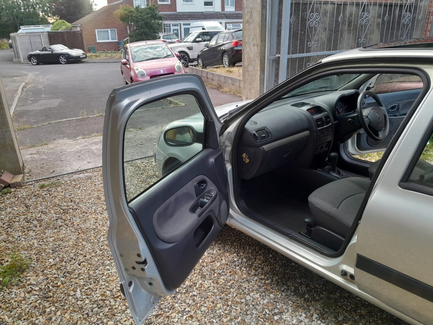 Renault Clio 2004 (04) - 1.4 16V Expression 5dr Auto - Image 10