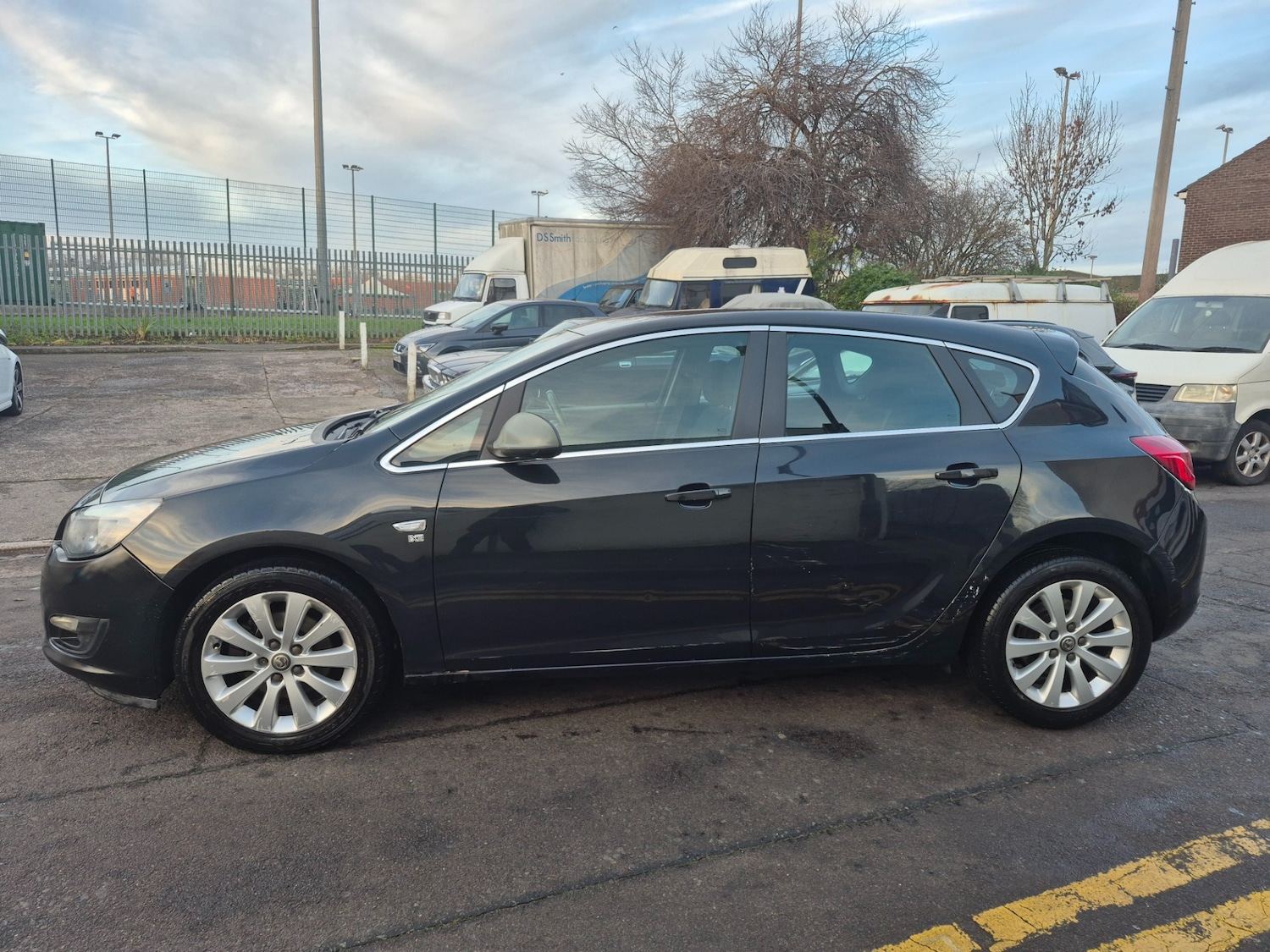 Used Vauxhall Astra 2014 for sale - 76933338: Photo 3