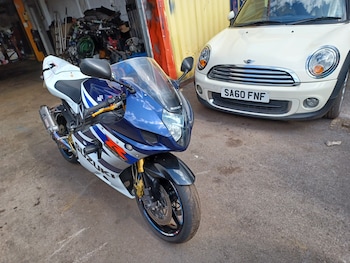 Used Suzuki GSX-R 2004 for sale - bike-78536658: Photo