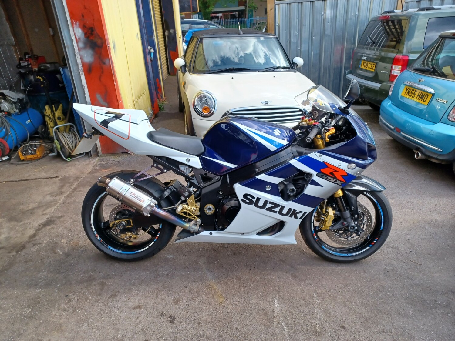 Used Suzuki GSX-R 2004 for sale - 78536658: Photo 2