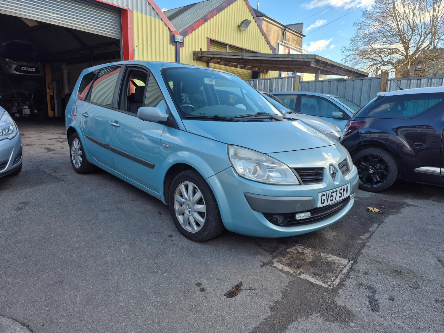 Used Renault Grand Scenic 2007 for sale - 76694377: Photo 2
