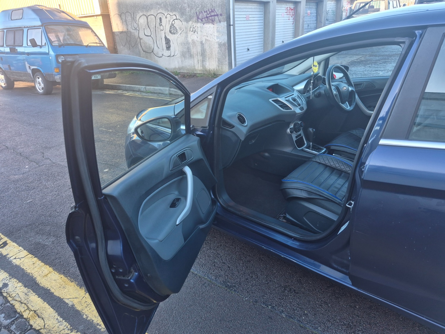 Used Ford Fiesta 2010 for sale - 76792576: Photo 10