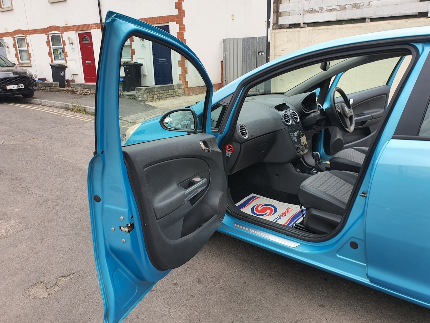 Used Vauxhall Corsa 2011 for sale - 74841130: Photo 11