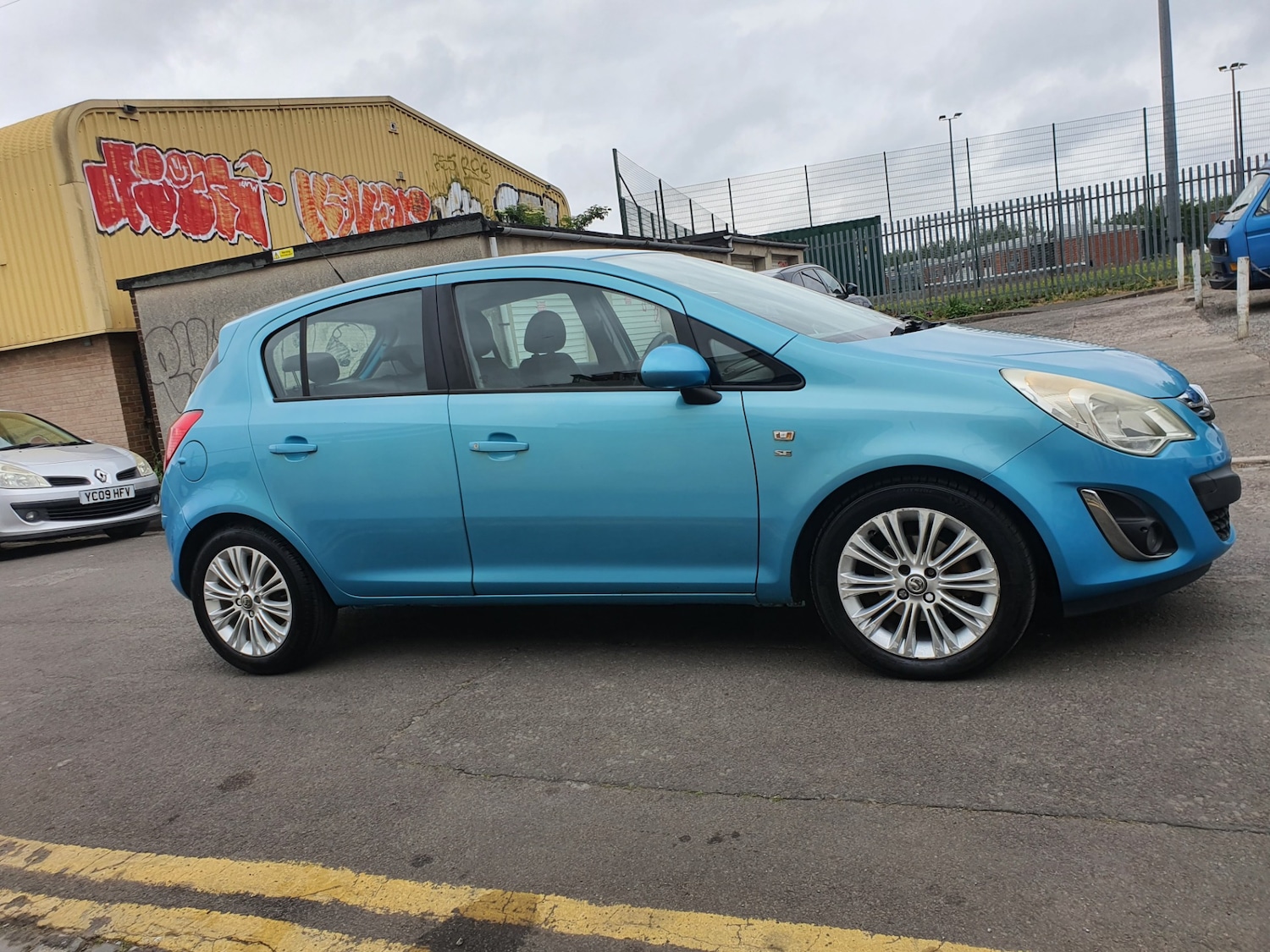 Used Vauxhall Corsa 2011 for sale - 74841130: Photo 3