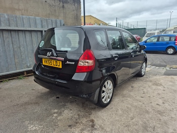 Used Honda Jazz 2005 for sale - 76234191: Photo 3