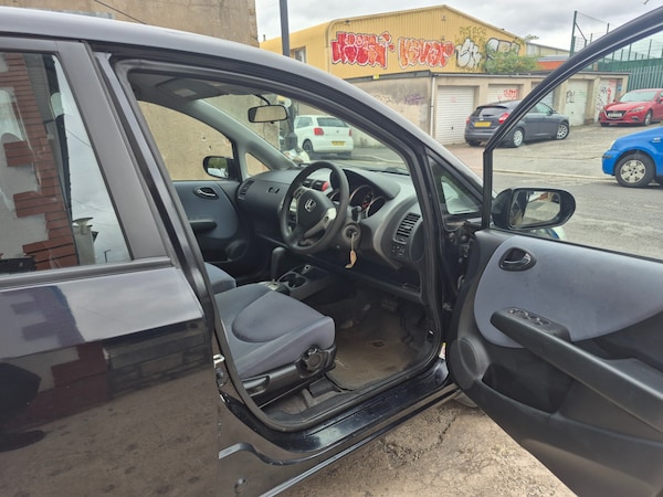 Used Honda Jazz 2005 for sale - 76234191: Photo 7
