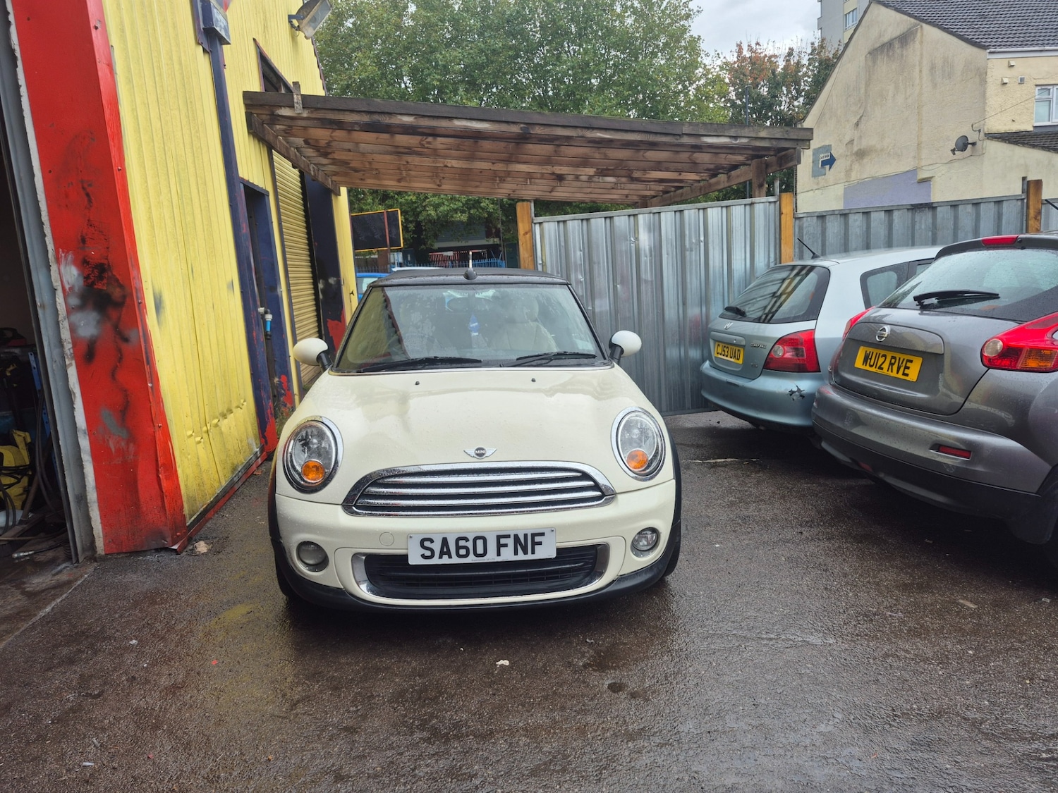 Used MINI Convertible 2010 for sale - 76166295: Photo 1