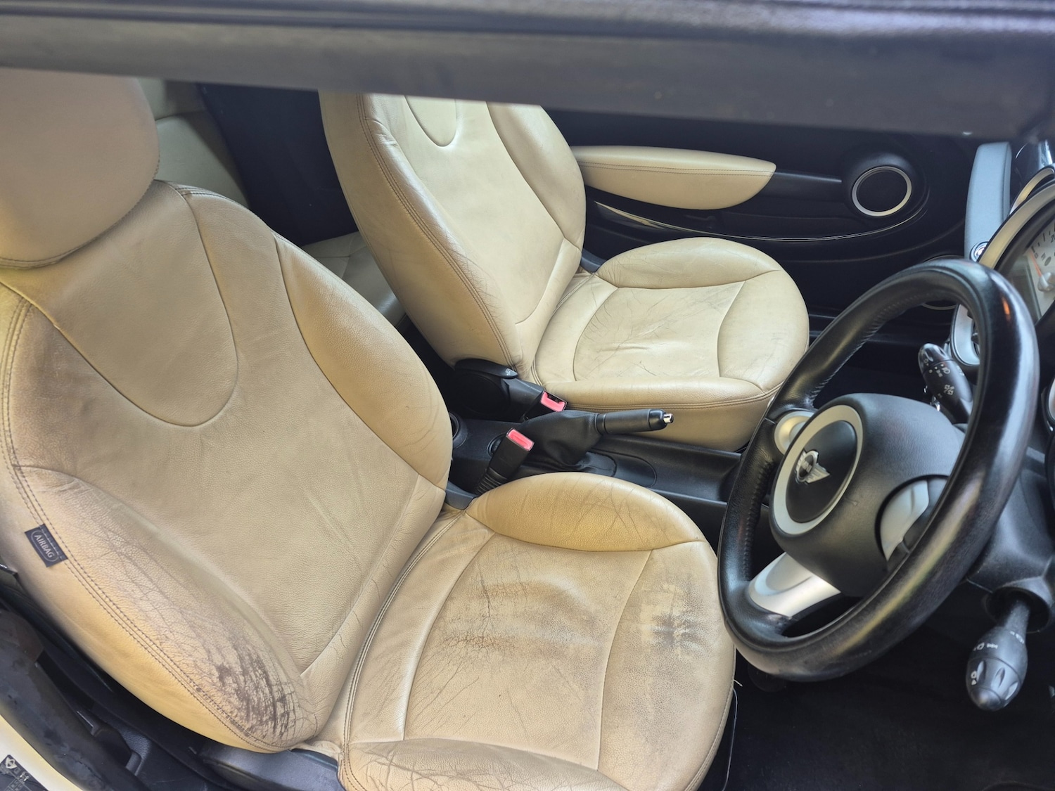 Used MINI Convertible 2010 for sale - 76166295: Photo 9