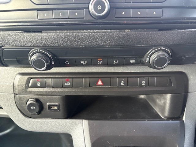 Used Vauxhall Vivaro 2020 for sale - 77235592: Photo 16