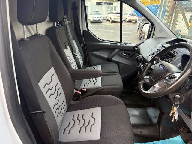 Used Ford Transit Custom 2017 for sale - 77124030: Photo 10