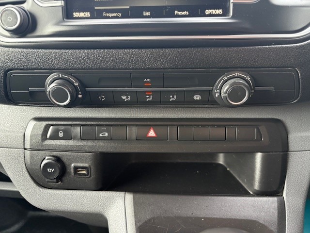 Used Vauxhall Vivaro 2021 for sale - 77640973: Photo 16