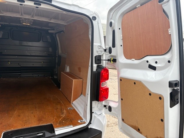 Used Vauxhall Vivaro 2024 for sale - 77731040: Photo 24