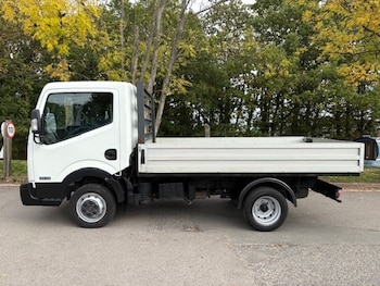 Used Nissan Cabstar 2016 for sale - 76220371: Photo