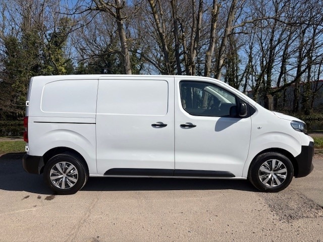 Used Vauxhall Vivaro 2024 for sale - 77946258: Photo 8