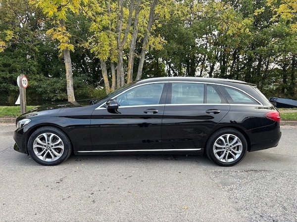 Used Mercedes-Benz C-Class 2017 for sale - 76218521: Photo 4