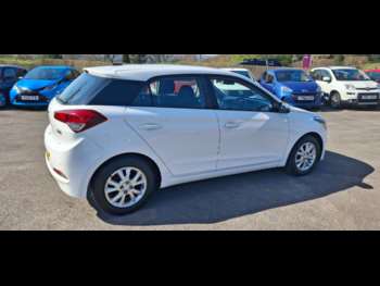 Used Hyundai i20 2017 for sale - 74073088: Photo
