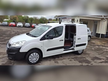 Used Peugeot Partner 2018 for sale - 75342880: Photo