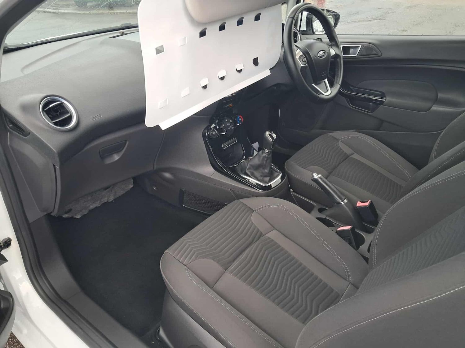 Used Ford Fiesta 2015 for sale - 75919264: Photo 6