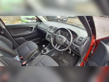 Used Skoda Fabia 2014 for sale - 75392310: Photo