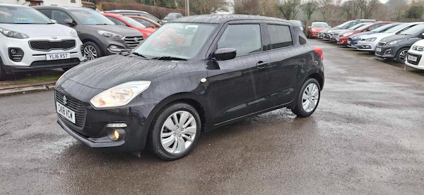 Used Suzuki Swift 2018 for sale - 73592269: Photo 1