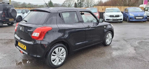 Used Suzuki Swift 2018 for sale - 73592269: Photo 3