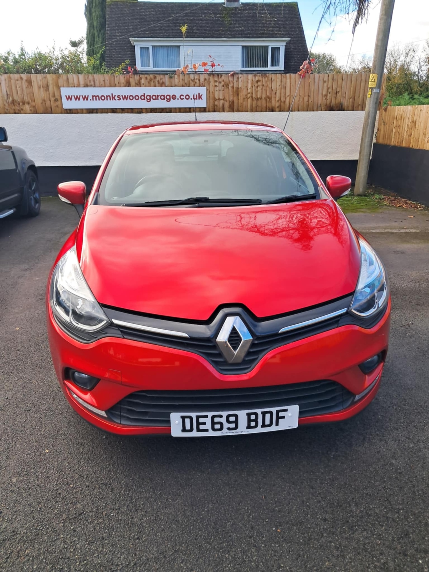 Used Renault Clio 2019 for sale - 76374253: Photo 2