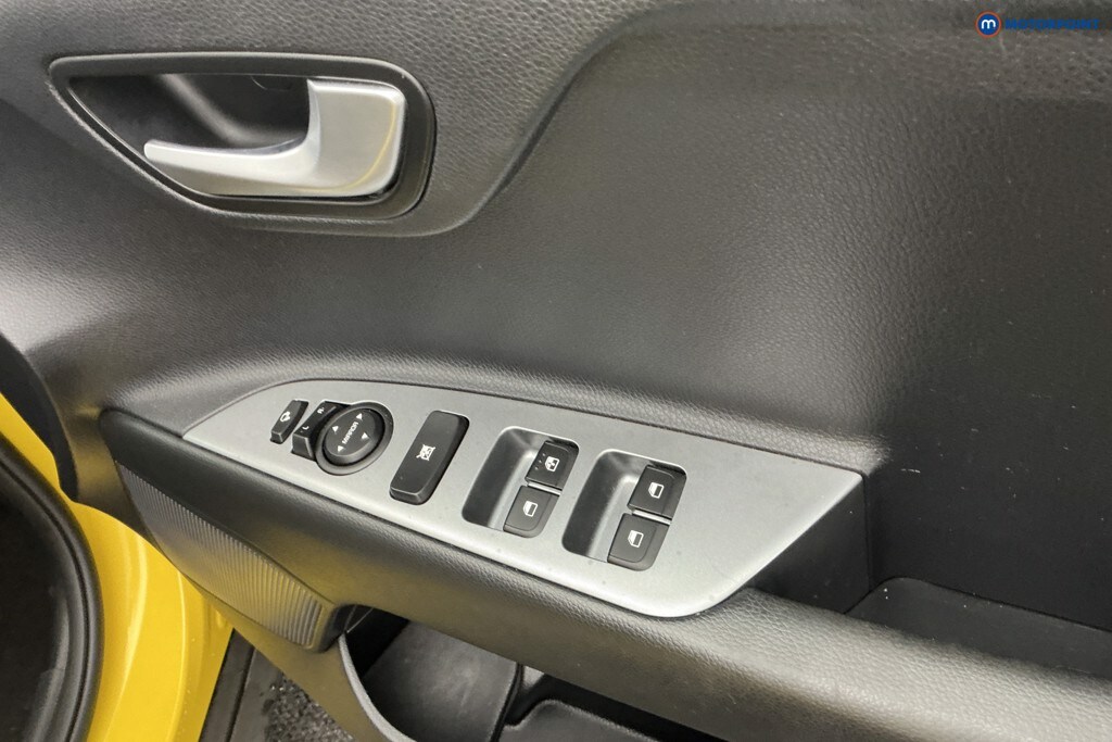 Used Kia Stonic 2021 for sale - 76322687: Photo 30