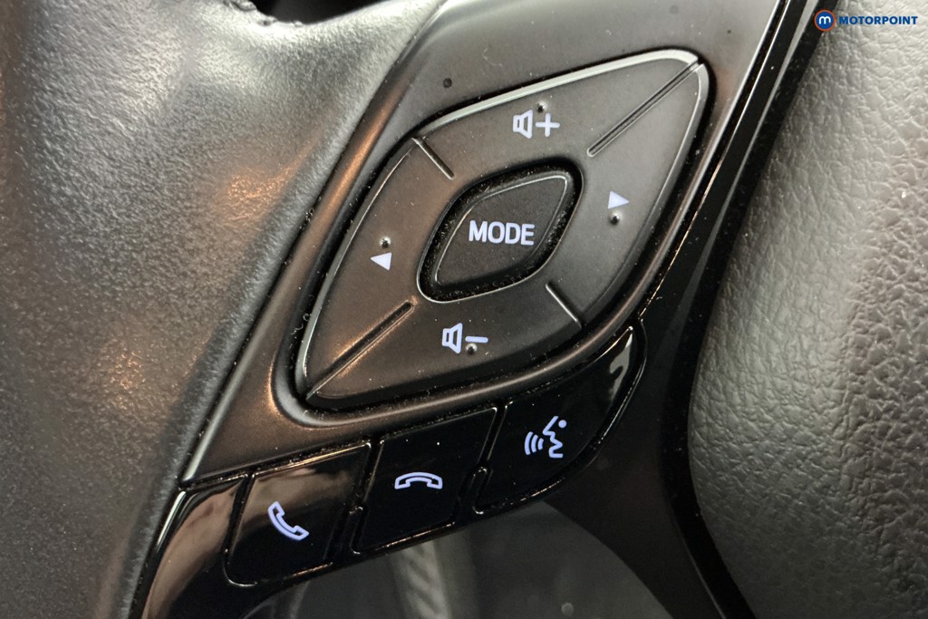 Used Toyota C-HR for sale - 76468047: Photo 25