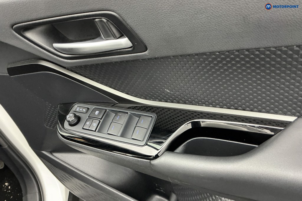 Used Toyota C-HR for sale - 76468047: Photo 29