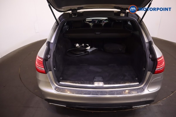 Used Mercedes-Benz C-Class 2021 for sale - 76184617: Photo 16