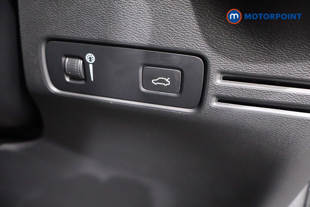Used Volvo XC40 2021 for sale - 76028432: Photo 27