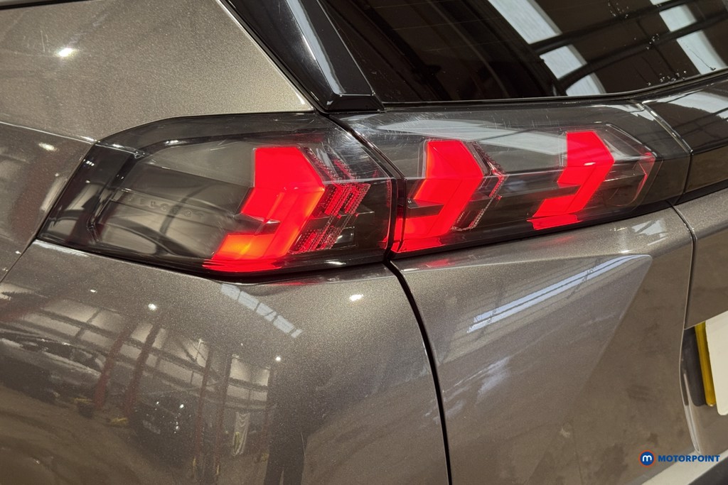 Used Peugeot 2008 2021 for sale - 76985017: Photo 10