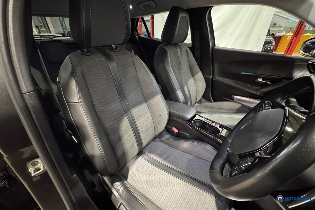 Used Peugeot 2008 2021 for sale - 76985017: Photo 13