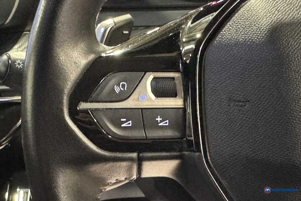 Used Peugeot 2008 2021 for sale - 76985017: Photo 17