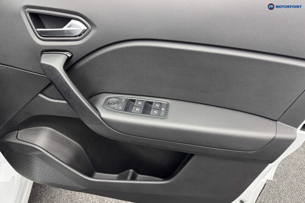 Used Renault Captur 2023 for sale - 77772459: Photo 31