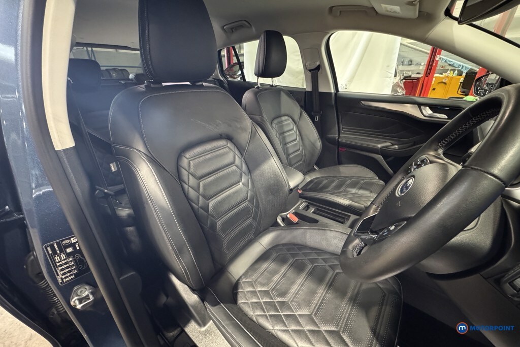 Used Ford Focus 2023 for sale - 76933815: Photo 9