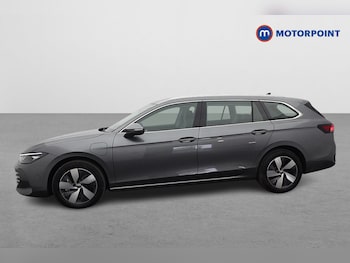 Used Volkswagen Passat 2025 for sale - 78409309: Photo