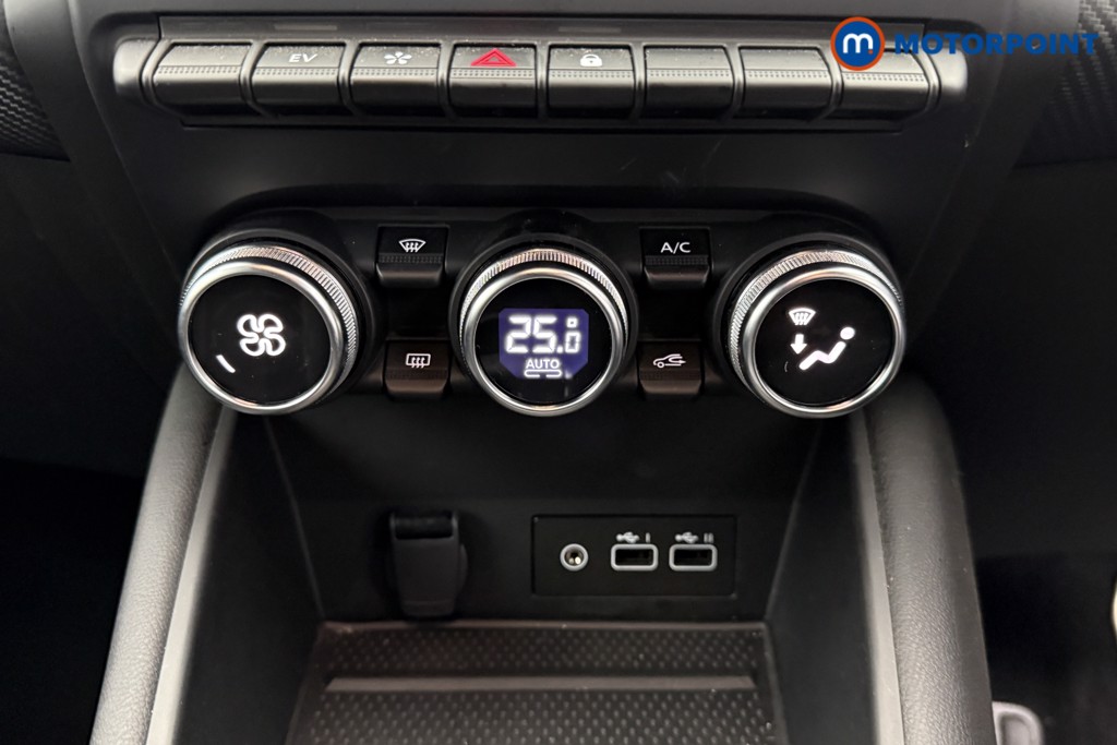 Used Renault Captur for sale - 77245793: Photo 18