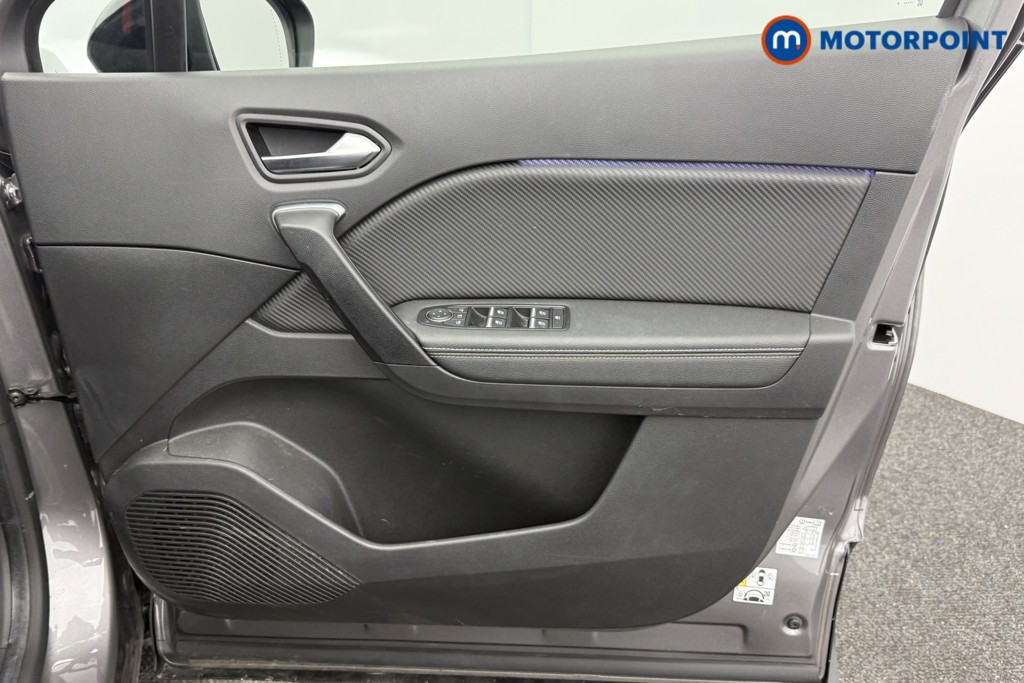 Used Renault Captur for sale - 77245793: Photo 24