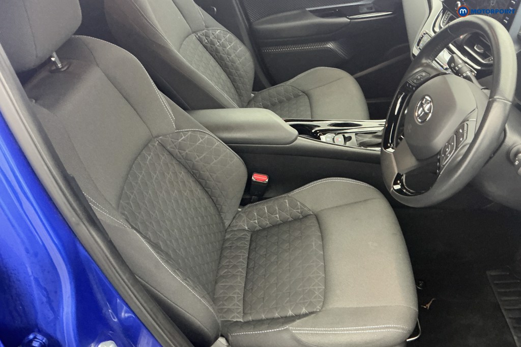 Used Toyota C-HR 2021 for sale - 76750532: Photo 11