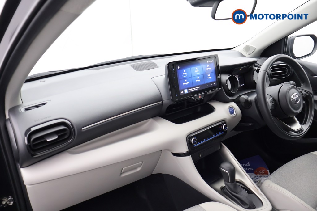 Used Toyota Yaris 2023 for sale - 76494762: Photo 28